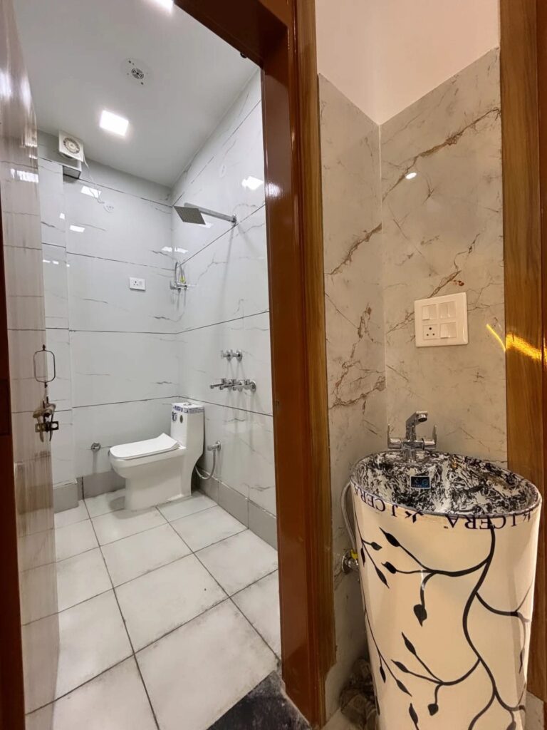 WhatsApp Image 2025-09-08 at 5.21.02 PM (2)