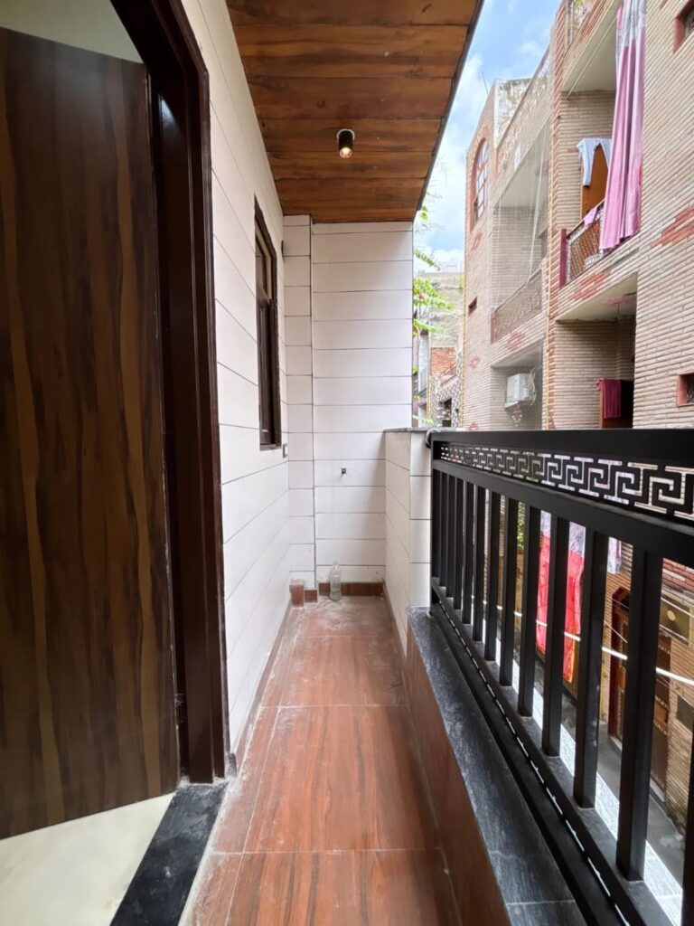 WhatsApp Image 2025-09-08 at 5.29.28 PM (2)